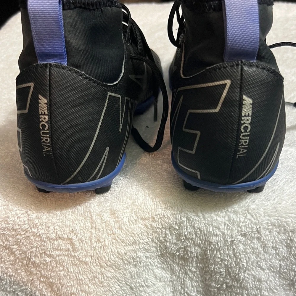 Nike Boy’s Black and Blue Soccer Athletic Shoes